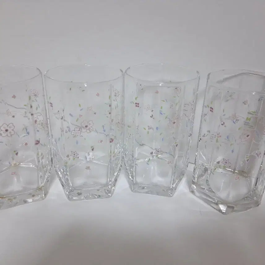 [BUNJANG] Vintage Floral Pattern Glass Cup Set of 4 / 빈티지 꽃무늬 유리컵 4개 세트