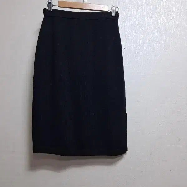 [BUNJANG] St. John Black Knit Midi Skirt (Size 26-28) / ST JOHN 센존 블랙니트 스커트 미디H라인 춘추 26 28까지