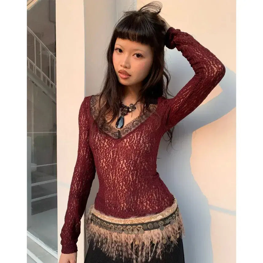 [BUNJANG] CHIPCHIP Red Lace Slim Stretch Long Sleeve Top / CHIPCHIP 레드 레이스 슬림 스트레치 롱슬리브 탑