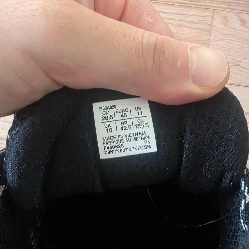 [BUNJANG] Asics Gel Nimbus 10.1 Black/Silver Sneakers / 아식스 젤 님버스 10.1 블랙/실버 운동화