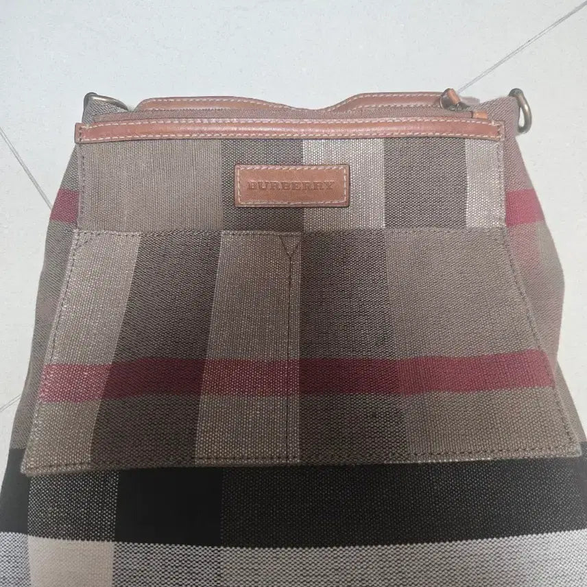 [BUNJANG] Burberry Check Canvas Tote Bag with Strap / 버버리 체크무늬 캔버스 토트백 + 스트랩