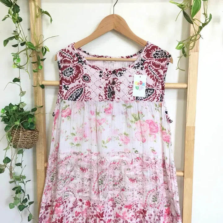 [BUNJANG] Patchwork Floral Sleeveless Top / JPN/ 패치워크슬리브리스 플라워패턴슬리브리스 에스닉이너 히피슬리브리스