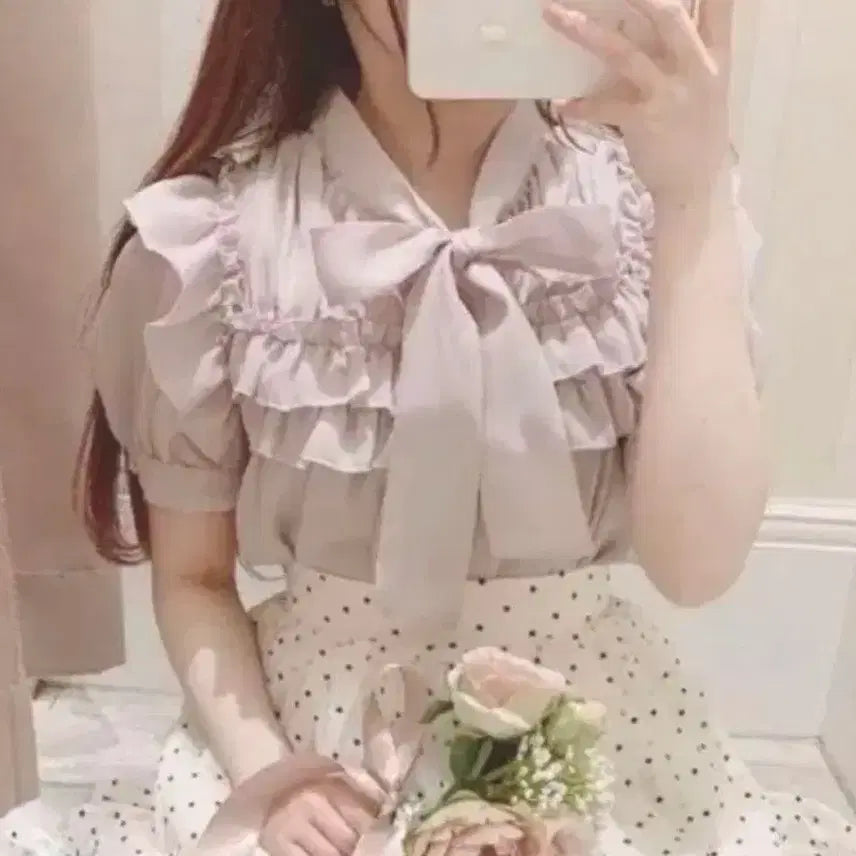 [BUNJANG] Evelyn Ribbon Frill Blouse / evelyn 에블린 리본 프릴블라우스