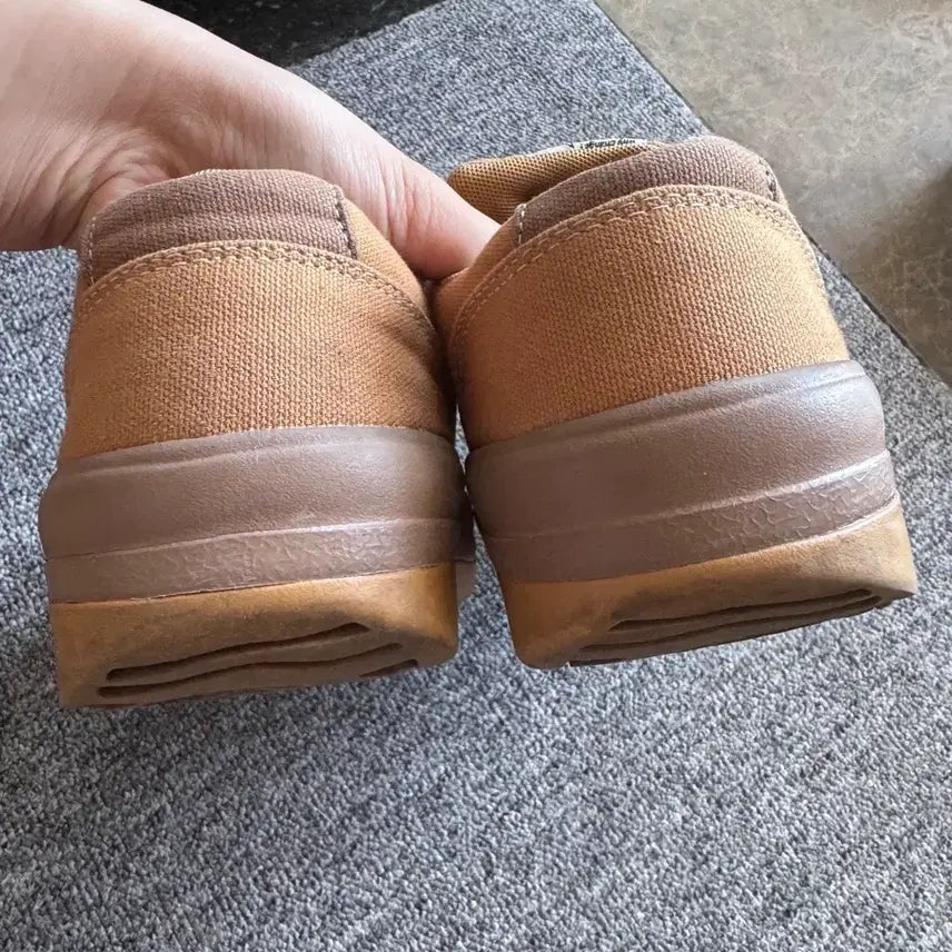 [BUNJANG] PoseGantz MeomMeom "Doenjang" Color Platform Sneakers (240) / 포즈간츠 멈멈 된장색 키높이운동화 240