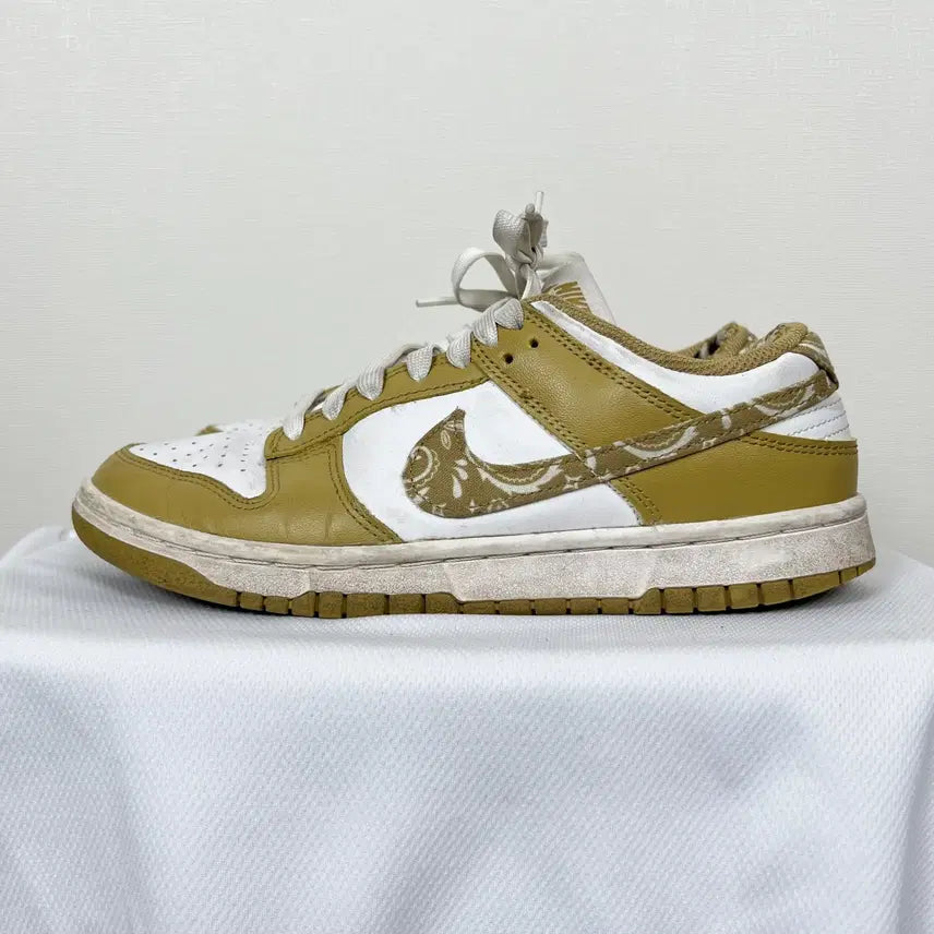 [SOLD OUT] 나이키 덩크 로우 어센셜 스니커즈 운동화 신발 250 라덴 빈티지