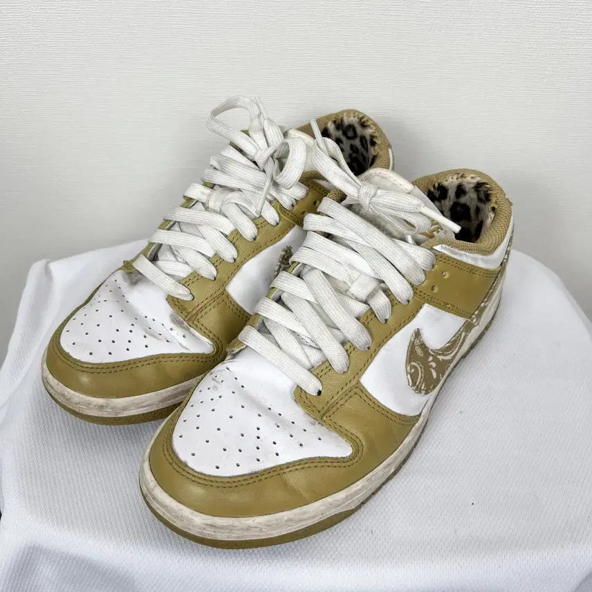 [SOLD OUT] 나이키 덩크 로우 어센셜 스니커즈 운동화 신발 250 라덴 빈티지