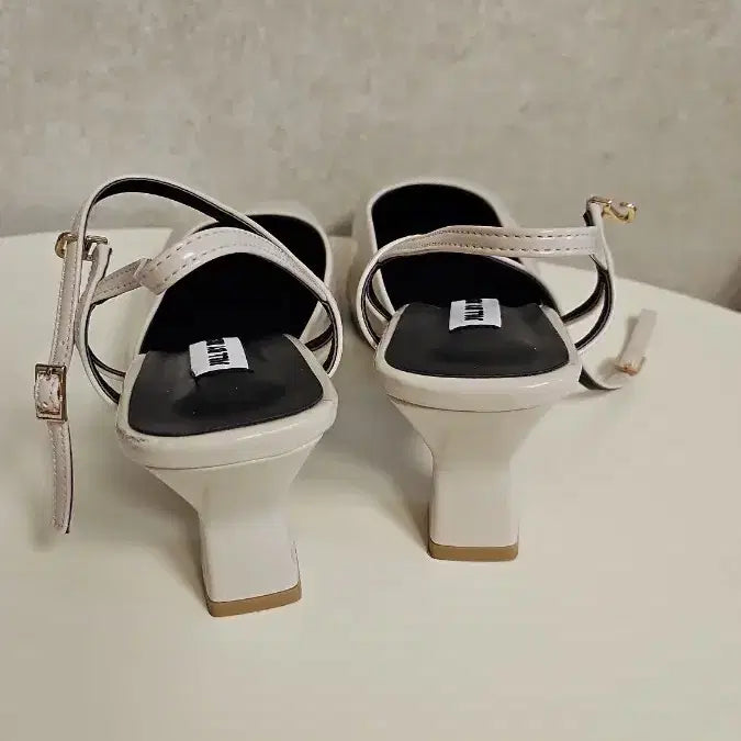 [BUNJANG] JILLSTUART Strap Heels Ivory 250 / 미사용.질바이질스튜어트 스트랩 힐 아이보리 250