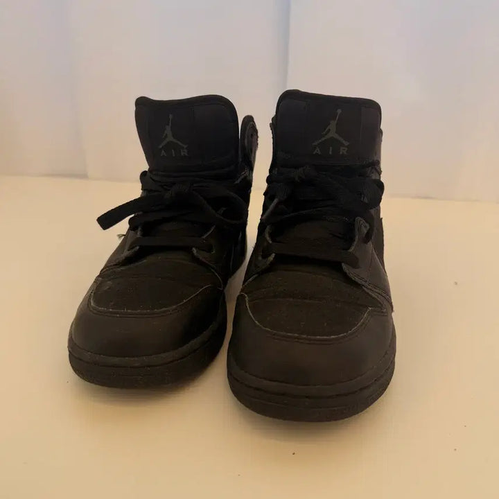 [BUNJANG] Nike Air Jordan Mid Triple Black Sneakers / 나이키 에어 조던 (nike air jordan) 미드 트리플 블랙