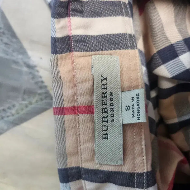 [BUNJANG] Burberry Check Short Sleeve Shirt - Size S / 버버리 체크 반팔 셔츠S
