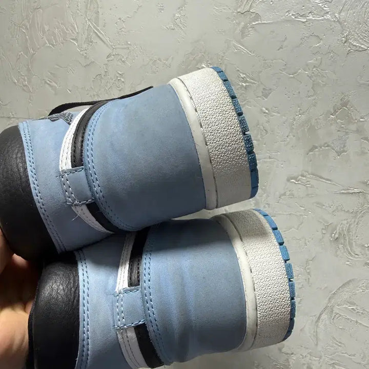[BUNJANG] Nike Jordan 1 Retro High OG University Blue / 나이키 조던 1 레트로 하이 OG 유니버시티 블루(270)