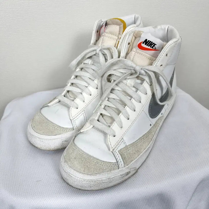 [SOLD OUT] 나이키 블레이저 미드 스니커즈 하이탑 운동화 신발 240 라덴 빈티지