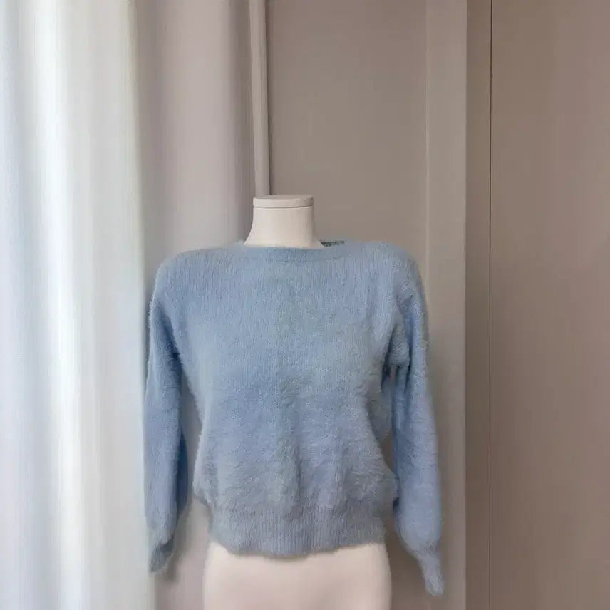 [BUNJANG] Angora Knit Round Neck Puff Sleeve Sweater Light Blue / 새상품 앙고라 니트 라운드넥 퍼프 니트 소라컬러