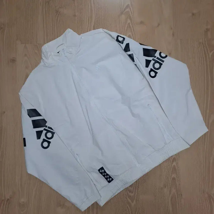 [SOLD OUT] 남성 아디다스 빅로고 바람막이 105