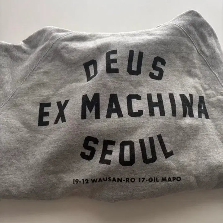 [BUNJANG] Deus Ex Machina Seoul Hoodie M / 데우스 엑스 마키나 서울 후드티 M