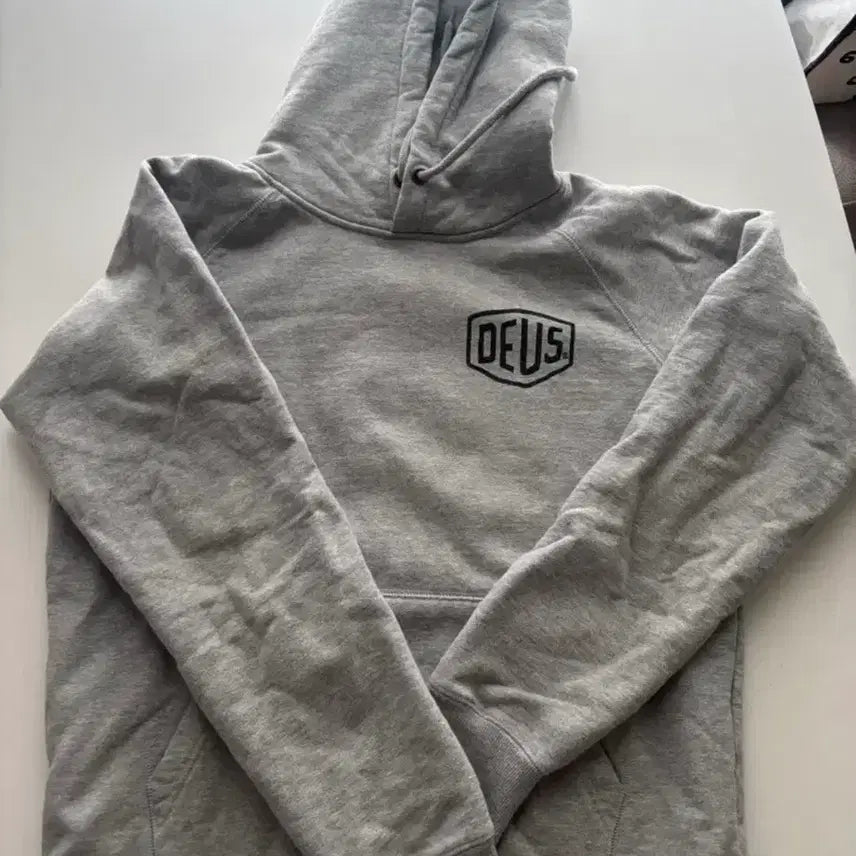 [BUNJANG] Deus Ex Machina Seoul Hoodie M / 데우스 엑스 마키나 서울 후드티 M
