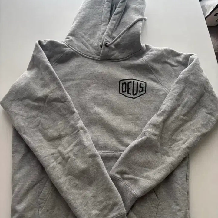 [BUNJANG] Deus Ex Machina Seoul Hoodie M / 데우스 엑스 마키나 서울 후드티 M