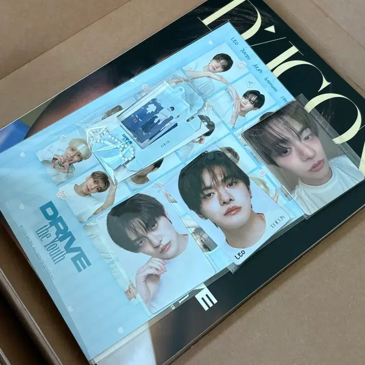 [BUNJANG] DICON Leo A B Bundle Set (Weverse Shop Pre-order POB) / 디아이콘 리오 A B 일괄 (위버스샵 사전예약 특전)