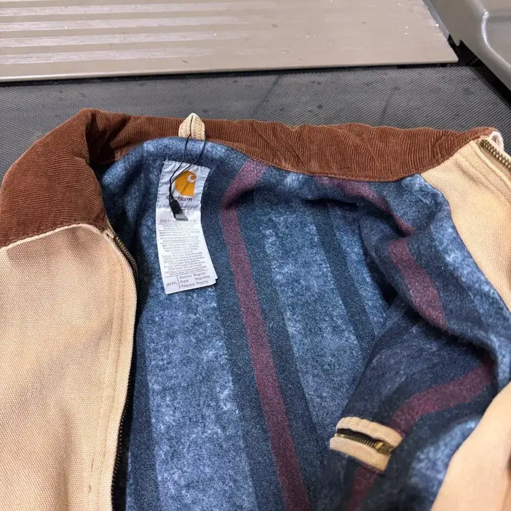 [BUNJANG] Carhartt WIP x Stüssy Detroit Jacket Beige L / 칼하트 디트로이트 x 스투시 재킷워크 L 사이즈 정품