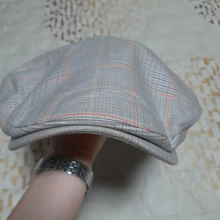 [BUNJANG] Lacoste Plaid Hunting Cap Newsboy Hat / 라코스테 체크무늬 헌팅캡 뉴스보이캡 58