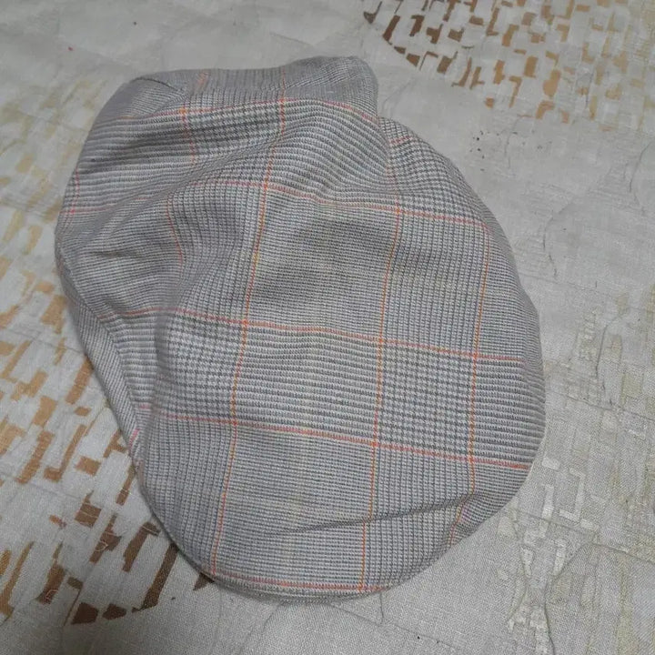[BUNJANG] Lacoste Plaid Hunting Cap Newsboy Hat / 라코스테 체크무늬 헌팅캡 뉴스보이캡 58