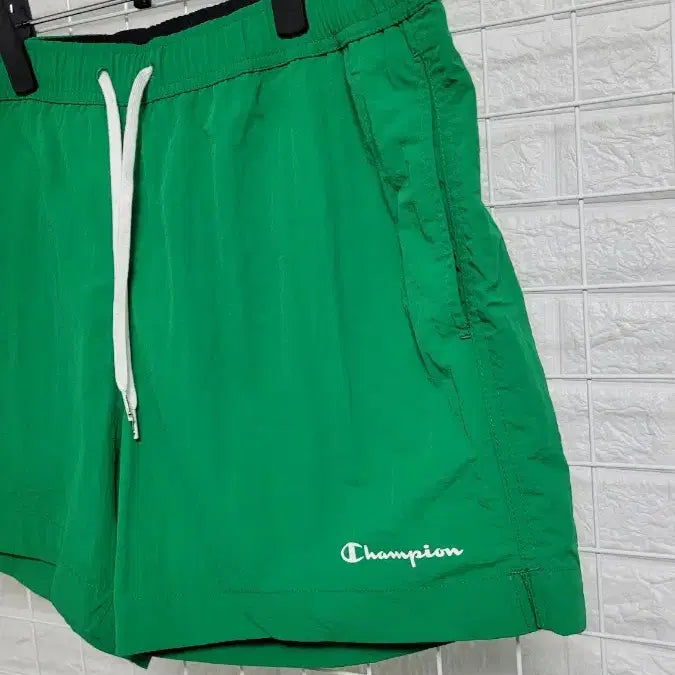 [BUNJANG] Champion Deep Green &amp; White Logo Swing Shorts XXL / [XXL]챔피온 딥그린X화이트로고 스윙반바지 황금사이즈 XXL