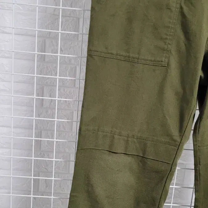 [BUNJANG] National Geographic Deep Khaki Canvas Roll-Up Detail Shorts Size 36 / [36]내셔널지오그래픽 딥카키컬러 캔버스 롤업디테일 반바지 36