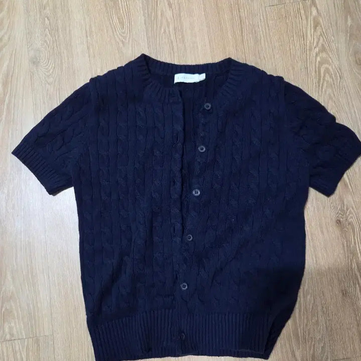 [BUNJANG] Giordano Navy Cable Knit Short Sleeve Cardigan / 지오다노 네이비 케이블 반팔 가디건