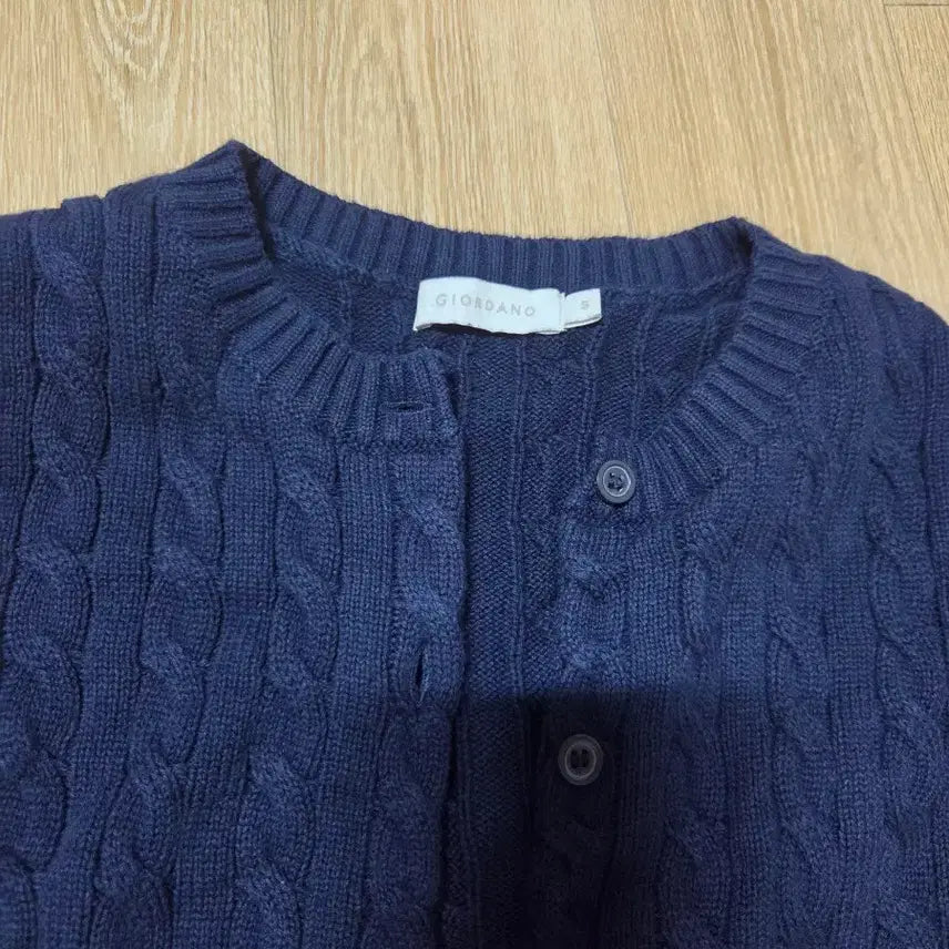 [BUNJANG] Giordano Navy Cable Knit Short Sleeve Cardigan / 지오다노 네이비 케이블 반팔 가디건