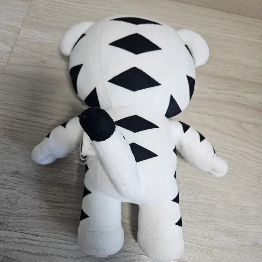 [BUNJANG] Soohorang PyeongChang Olympics Mascot Tiger Plush Doll / 수호랑 평창 올림픽 마스코트 호랑이 인형