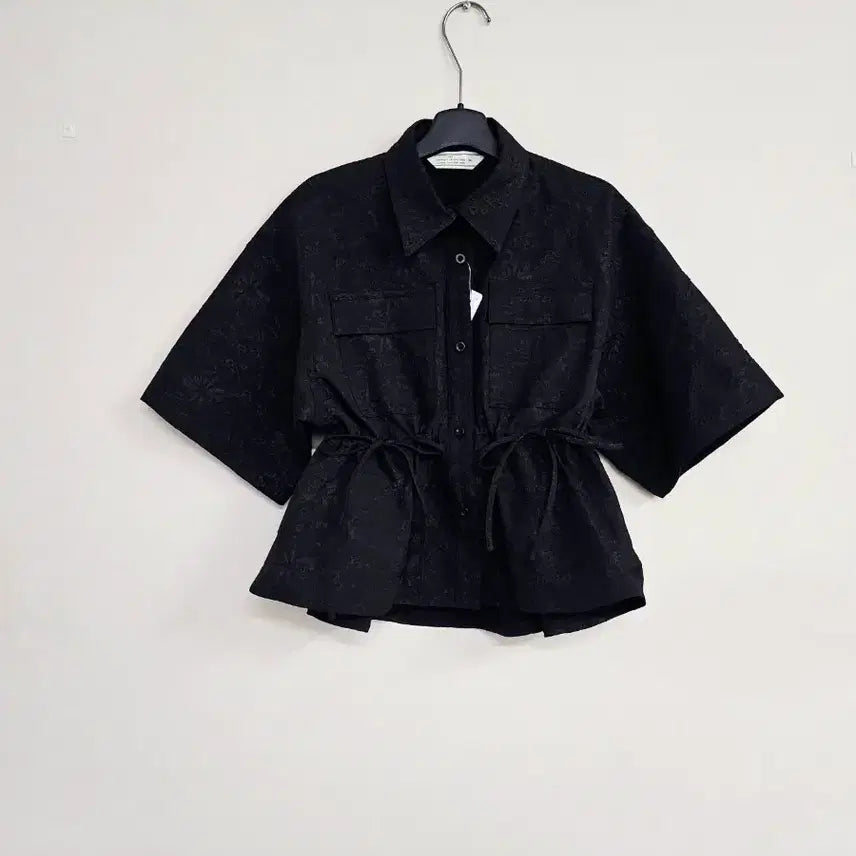[BUNJANG] GU x Rokh Hwang Collaboration Embroidered Blouse / GU 디자이너 ROKH황 콜라보 블라우스