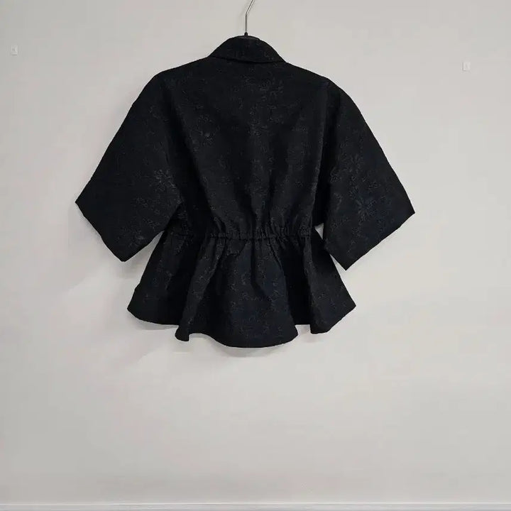 [BUNJANG] GU x Rokh Hwang Collaboration Embroidered Blouse / GU 디자이너 ROKH황 콜라보 블라우스