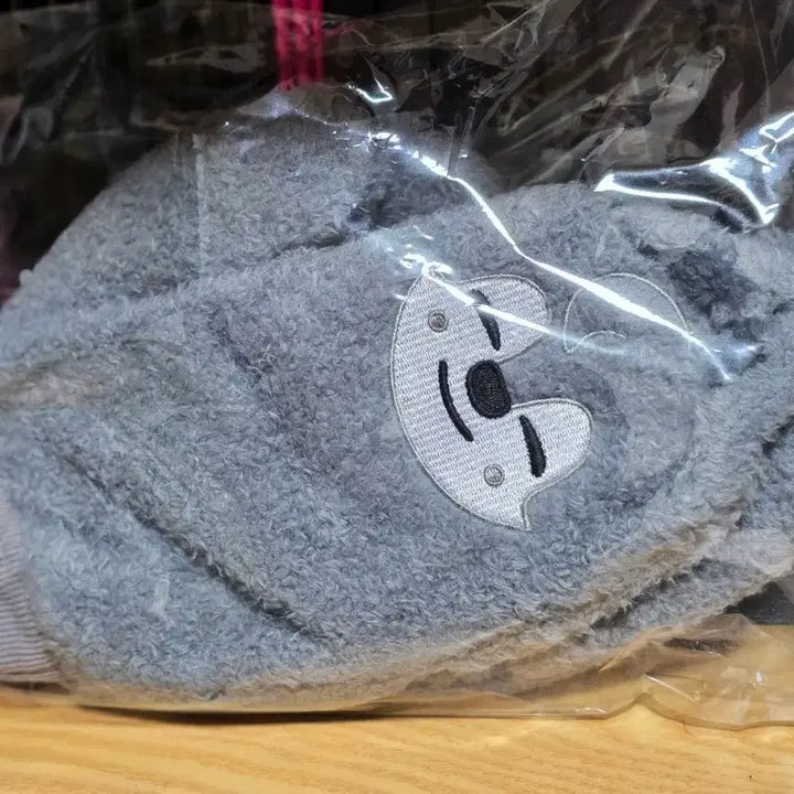 [BUNJANG] Stray Kids SKZOO Wolf Chan Sealed Gloves / 미개봉) 스트레이키즈 스키주 울프찬 장갑 팝니다