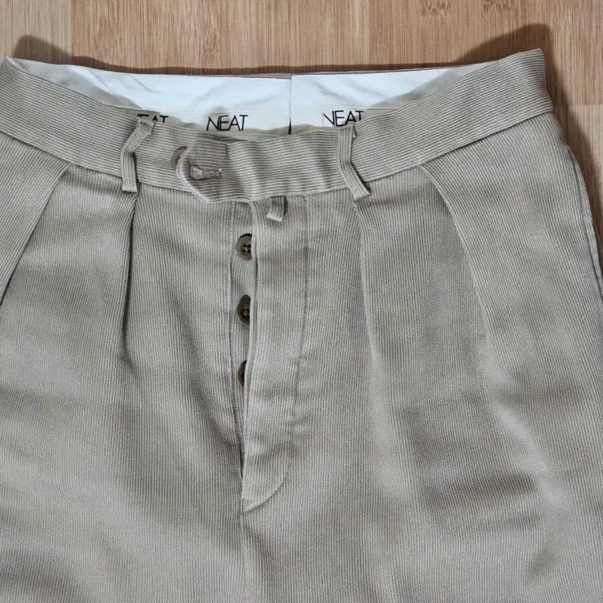[BUNJANG] Neat Beige Corduroy Pants (Adjusted Size 42) / 42) NEAT 베이지 코듀로이 팬츠