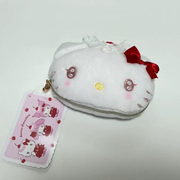 [BUNJANG] Sanrio Hello Kitty Whipping Cherry Cake Face Pouch / 일본정품)헬로키티 휘핑체리케이크 얼굴파우치