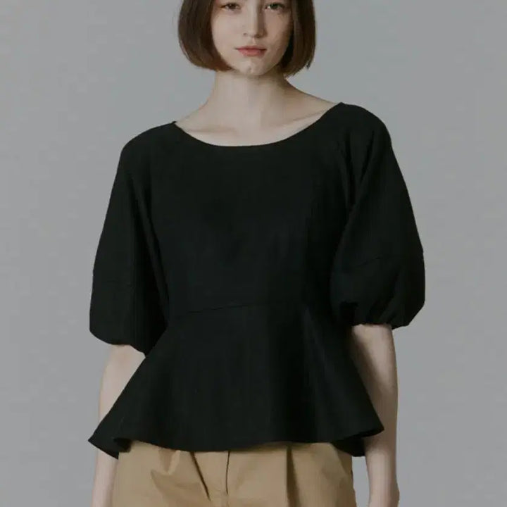 [BUNJANG] Bokavaka Black Puff Sleeve Peplum Blouse - New / 보카바카 블랙 퍼프 블라우스 페플럼 S 새상품