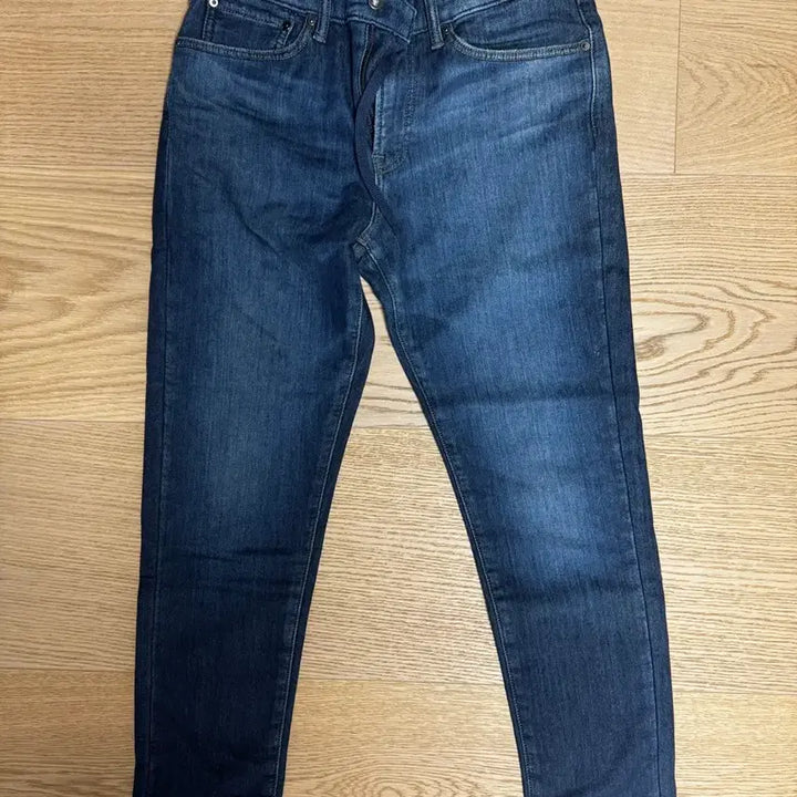 [BUNJANG] Uniqlo EZY Jeans Slim Tapered Fit Trousers / 유니클로 EZY 진 슬림 테이퍼드 청바지