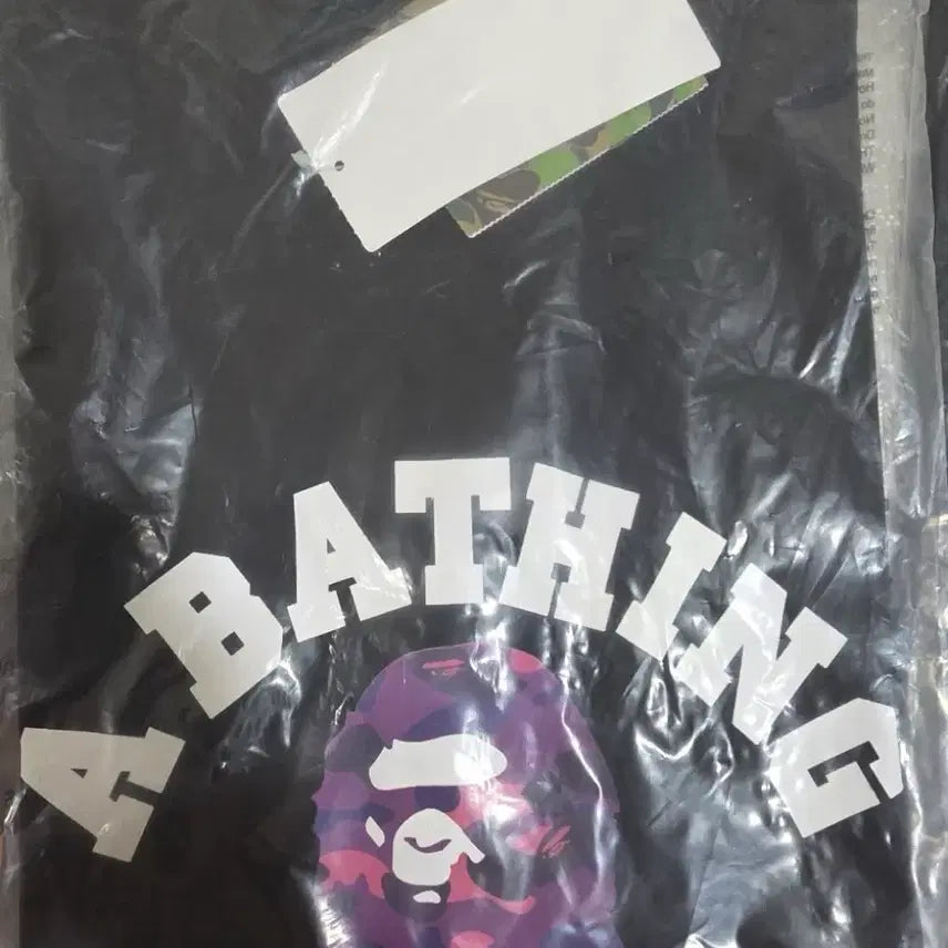[BUNJANG] Bape Purple Camo College T-Shirt White/Black / 병행정품*베이프 퍼플 카모 컬리지 반팔티 블랙 미개봉 새상품
