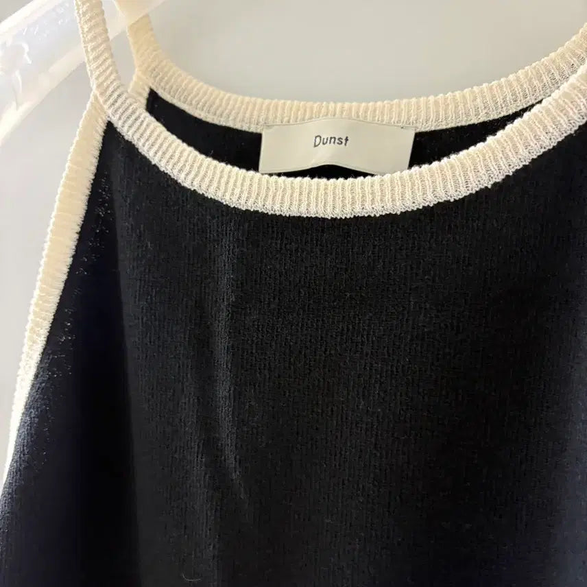 [BUNJANG] Dunst Sleeveless Knit / 던스트 민소매 니트