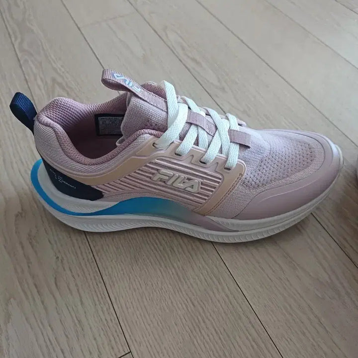 [BUNJANG] Fila Cherry Blossom Pink Sneakers - 240 / [새제품]필라(휠라)새 운동화-240/벚꽃핑크운동화