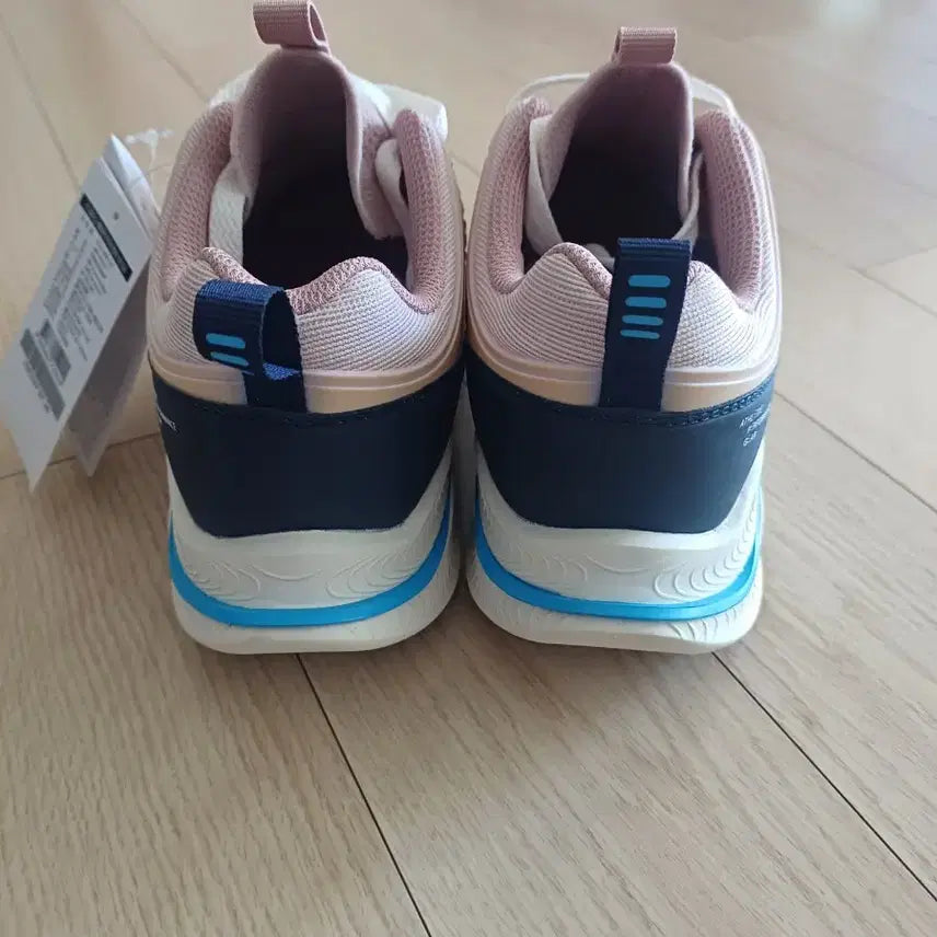[BUNJANG] Fila Cherry Blossom Pink Sneakers - 240 / [새제품]필라(휠라)새 운동화-240/벚꽃핑크운동화
