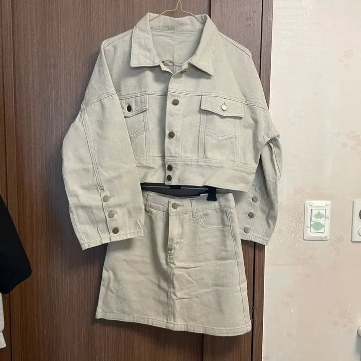 [BUNJANG] Beige Denim Jacket and Skirt Set / 베이지 데님 자켓 스커트 셋업 세트 투피스