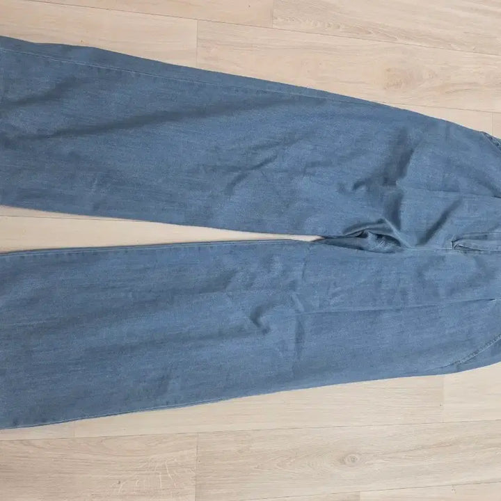 [BUNJANG] Jigott Blue Denim Puff Sleeve Blouse and Pants Set / 지고트 청 데님 퍼프 블라우스 바지 셋업