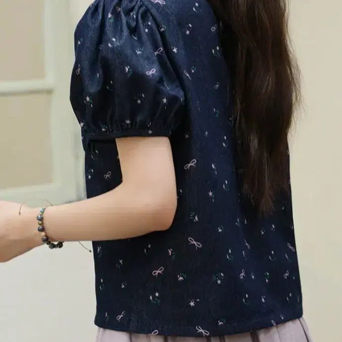 [BUNJANG] Floral Ribbon Denim Blouse Puff Short Sleeve / (새상품) 플라워 리본 데님 블라우스 퍼프 반팔