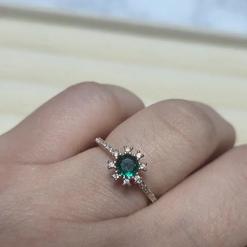 [SOLD OUT] 그린 에메랄드 반지(사이즈 조절가능