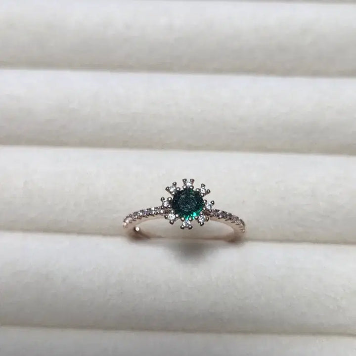 [SOLD OUT] 그린 에메랄드 반지(사이즈 조절가능