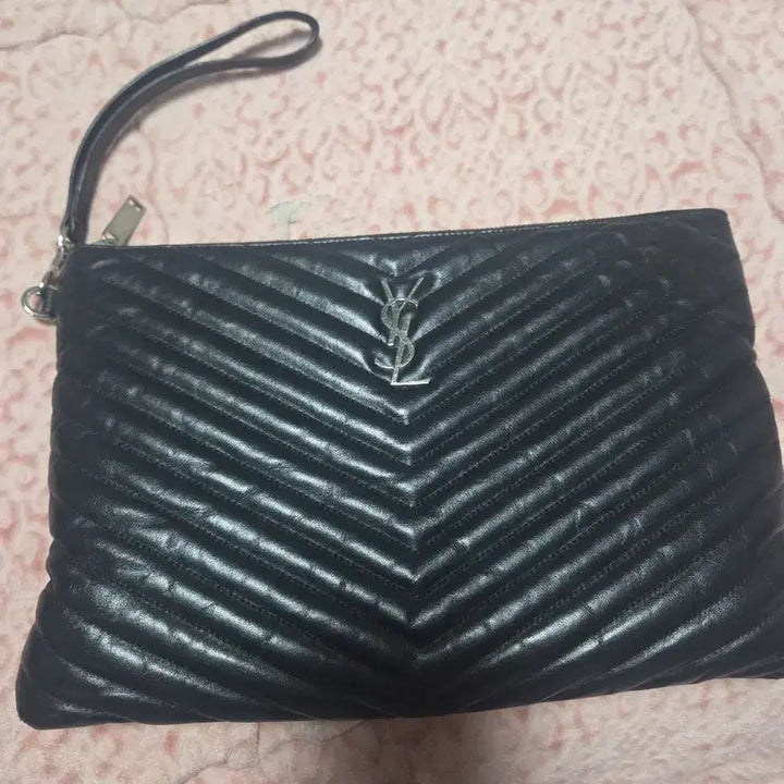 [BUNJANG] Saint Laurent New Molino Clutch Black / 생로랑 뉴몰리노 클러치 블랙
