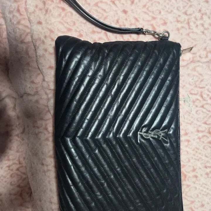 [BUNJANG] Saint Laurent New Molino Clutch Black / 생로랑 뉴몰리노 클러치 블랙