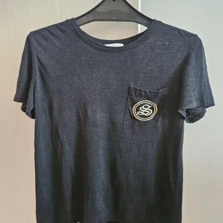 [BUNJANG] Sandro Black Embroidered Logo Pocket T-Shirt / 산드로 블랙 포켓 반팔 티셔츠