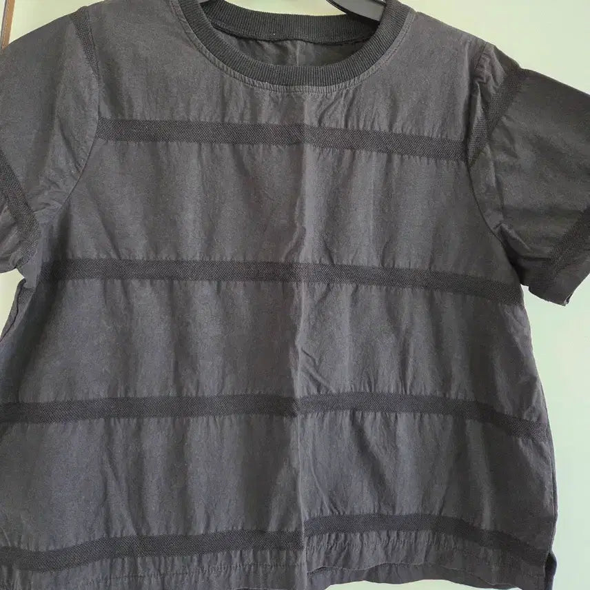 [BUNJANG] Black Striped Short Sleeve T-Shirt / 검정색 줄무늬 반팔 티셔츠