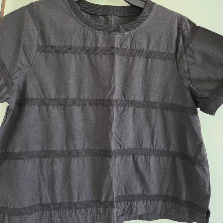 [BUNJANG] Black Striped Short Sleeve T-Shirt / 검정색 줄무늬 반팔 티셔츠
